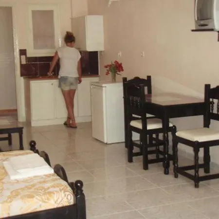 شقة Magdalena Corfu Self Catered Family Studio For 5 Persons *